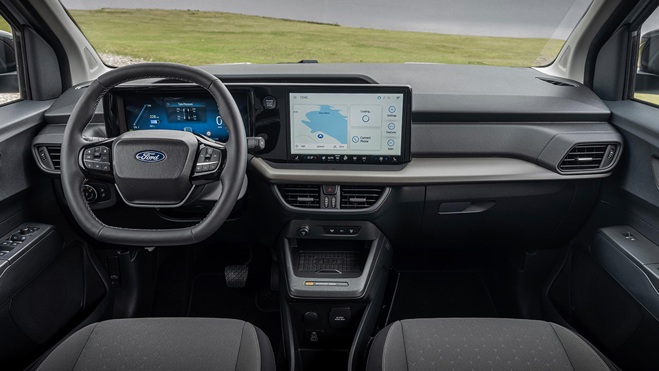 Ford E-Tourneo Courier Gallery 4